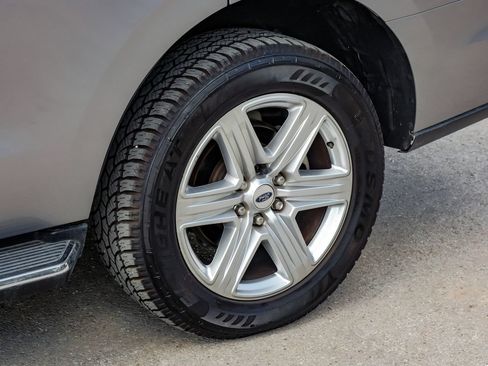 Used 2020 Ford Expedition XLT w/ Equipment Group 202A AWD/4WD image 62