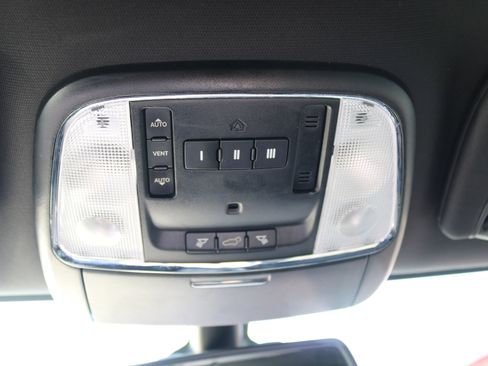 Used 2014 Jeep Grand Cherokee Limited image 32