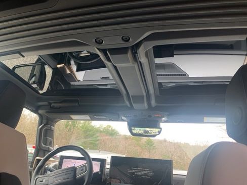 New 2024 GMC Hummer EV 2X w/ Extreme Off-Road Package image 14