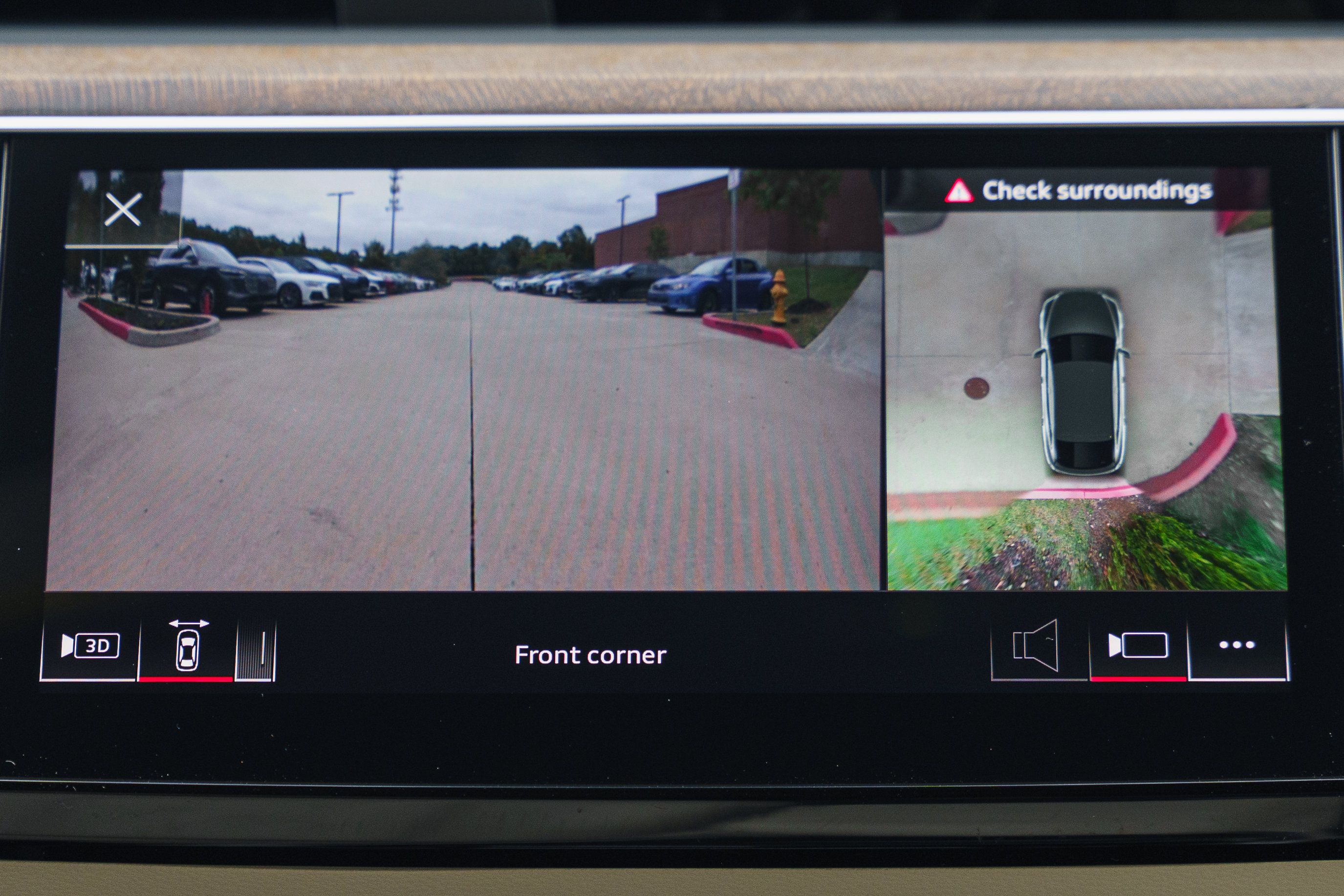 Used 2023 Audi e-tron Prestige w/ Prestige Package AWD/4WD image 13