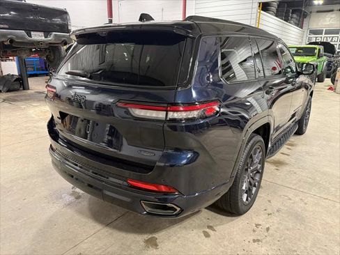 Certified 2024 Jeep Grand Cherokee L Summit w/ Advanced Protech Group IV image 24