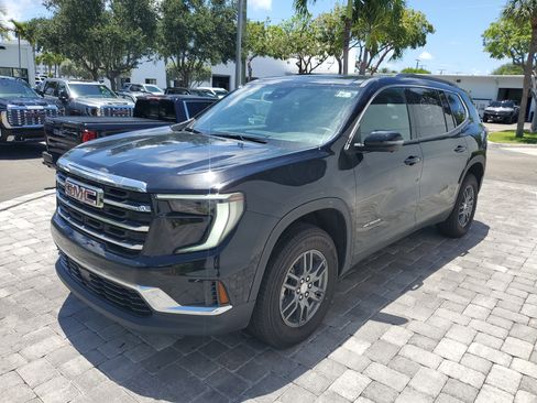 Used 2025 GMC Acadia Elevation FWD image 3