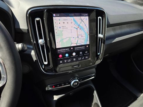Certified 2023 Volvo XC40 Recharge Ultimate AWD/4WD image 26
