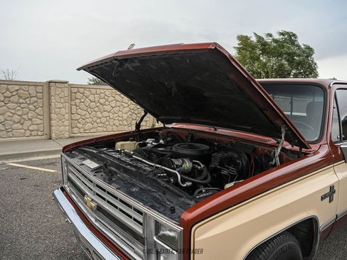 Used 1987 Chevrolet C/K Truck 2500 RWD image 19