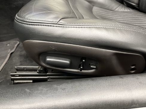 Used 2001 Chevrolet Corvette Convertible w/ Preferred Equipment Group2 image 10