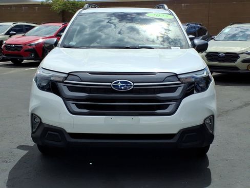 Certified 2025 Subaru Forester Premium AWD/4WD image 2