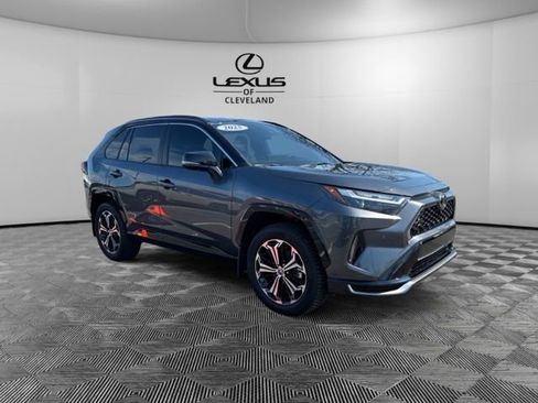 Used 2025 Toyota RAV4 XSE w/ Premium Package image 2