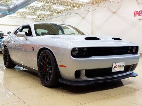 Used 2023 Dodge Challenger SRT Hellcat RWD image 30
