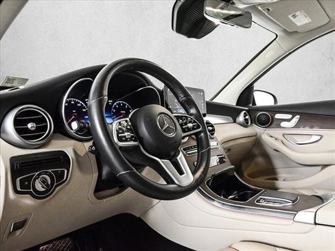 Used 2022 Mercedes-Benz GLC 300 4MATIC image 10