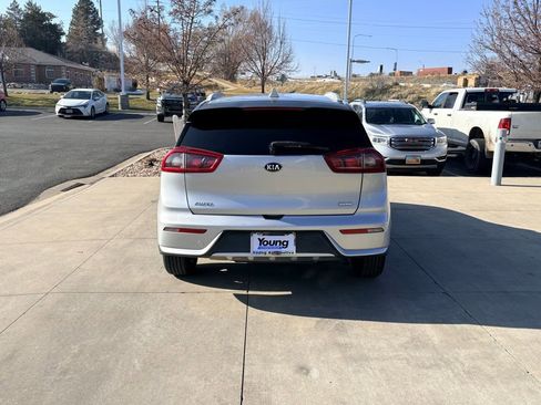 Used 2019 Kia Niro LX image 6