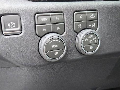 New 2026 Chevrolet Colorado LT w/ LT Convenience Package AWD/4WD image 26