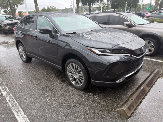 Used 2024 Toyota Venza Limited AWD/4WD image 3