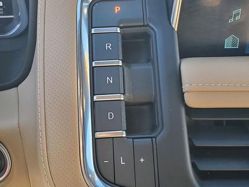 Used 2023 Chevrolet Tahoe Premier image 28