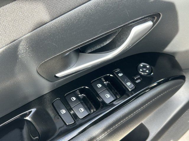 Used 2023 Hyundai Tucson Limited AWD/4WD image 23