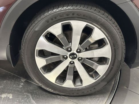 Used 2021 Kia Telluride EX w/ EX Premium Package FWD image 17