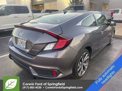 Used 2019 Honda Civic Touring image 7