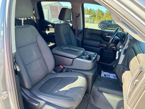 Used 2020 GMC Sierra 1500 SLE w/ SLE Value Package image 26