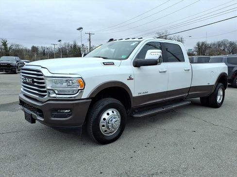 Used 2024 RAM 3500 Limited image 8