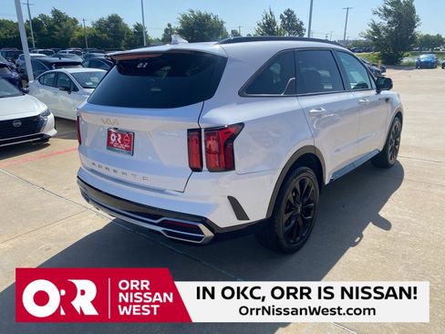 Used 2022 Kia Sorento SX image 5