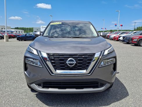 Used 2023 Nissan Rogue SV AWD/4WD image 2