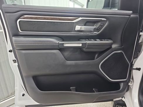 Used 2020 RAM 1500 Laramie w/ Off Road Group AWD/4WD image 10