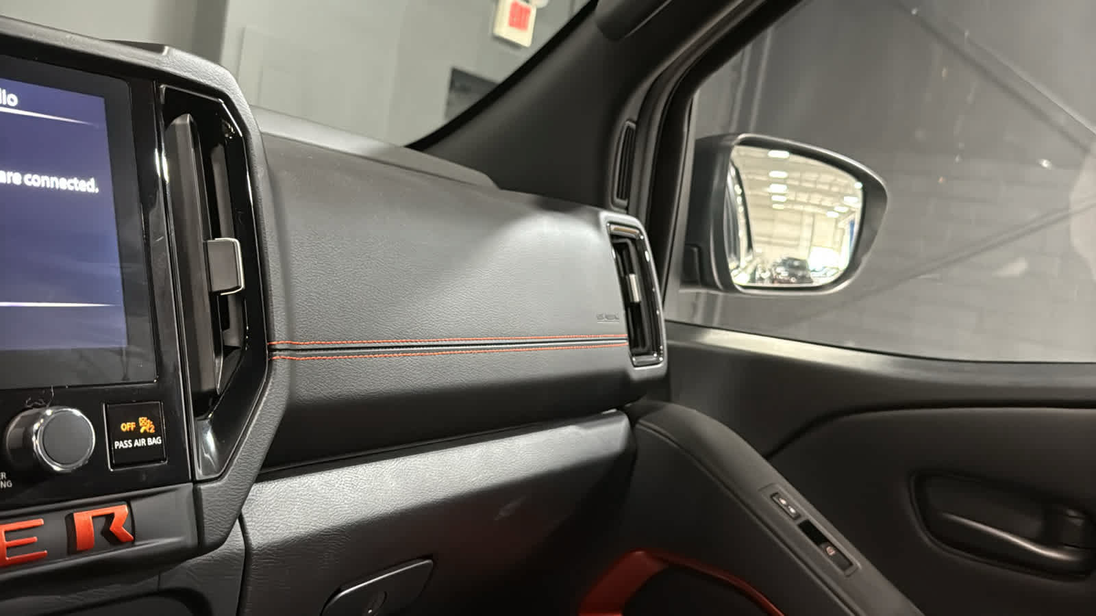 Used 2026 Nissan Frontier PRO-4X AWD/4WD image 18