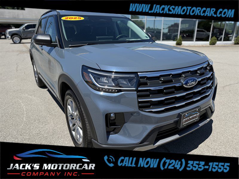 Used 2025 Ford Explorer Active w/ Active Comfort Package AWD/4WD image 4