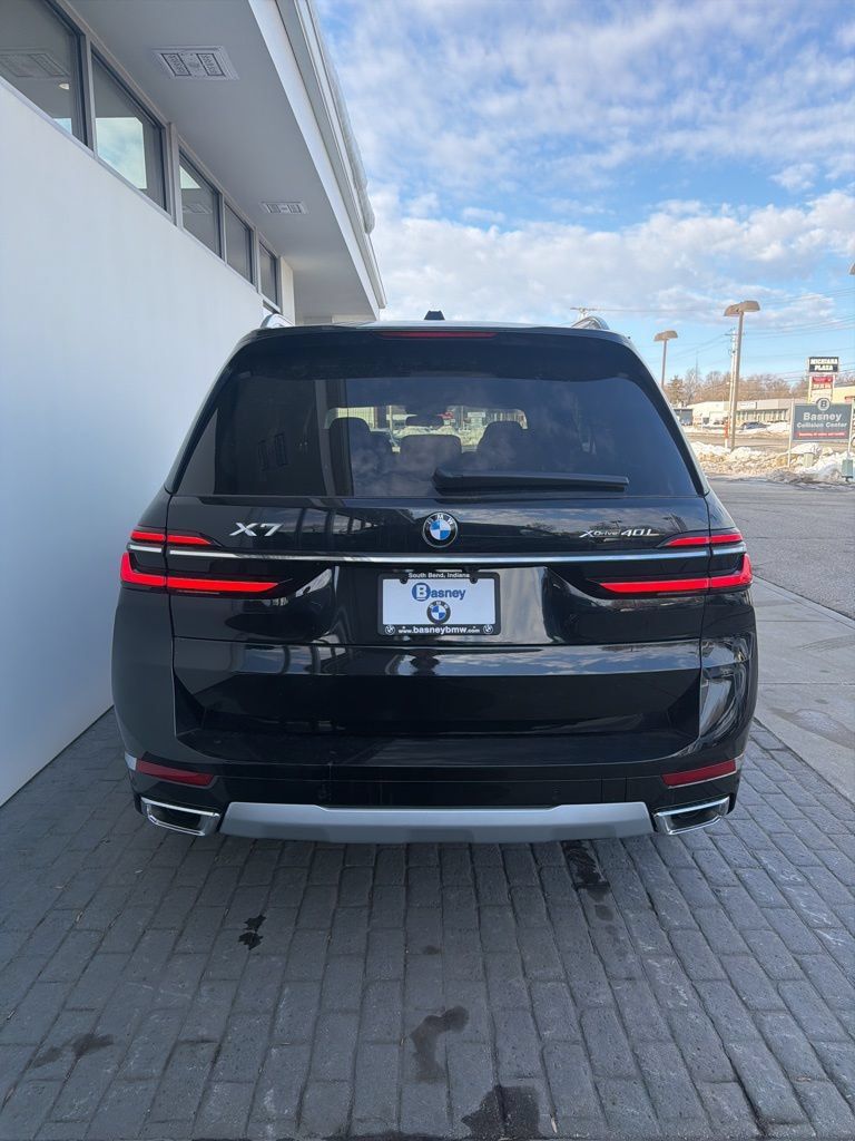 New 2026 BMW X7 xDrive40i w/ Premium Package AWD/4WD image 6