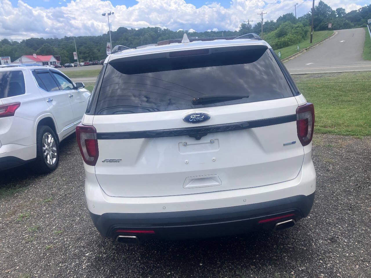 Used 2016 Ford Explorer Sport w/ Equipment Group 401A AWD/4WD image 5