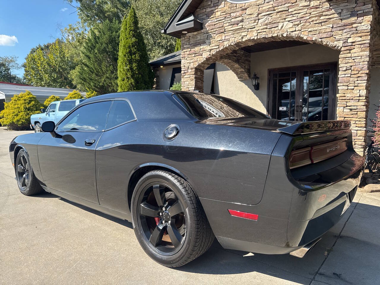 Used 2011 Dodge Challenger SRT8 RWD image 3