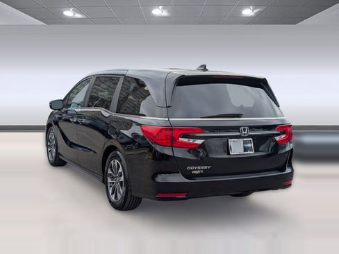 Used 2024 Honda Odyssey EX-L image 3