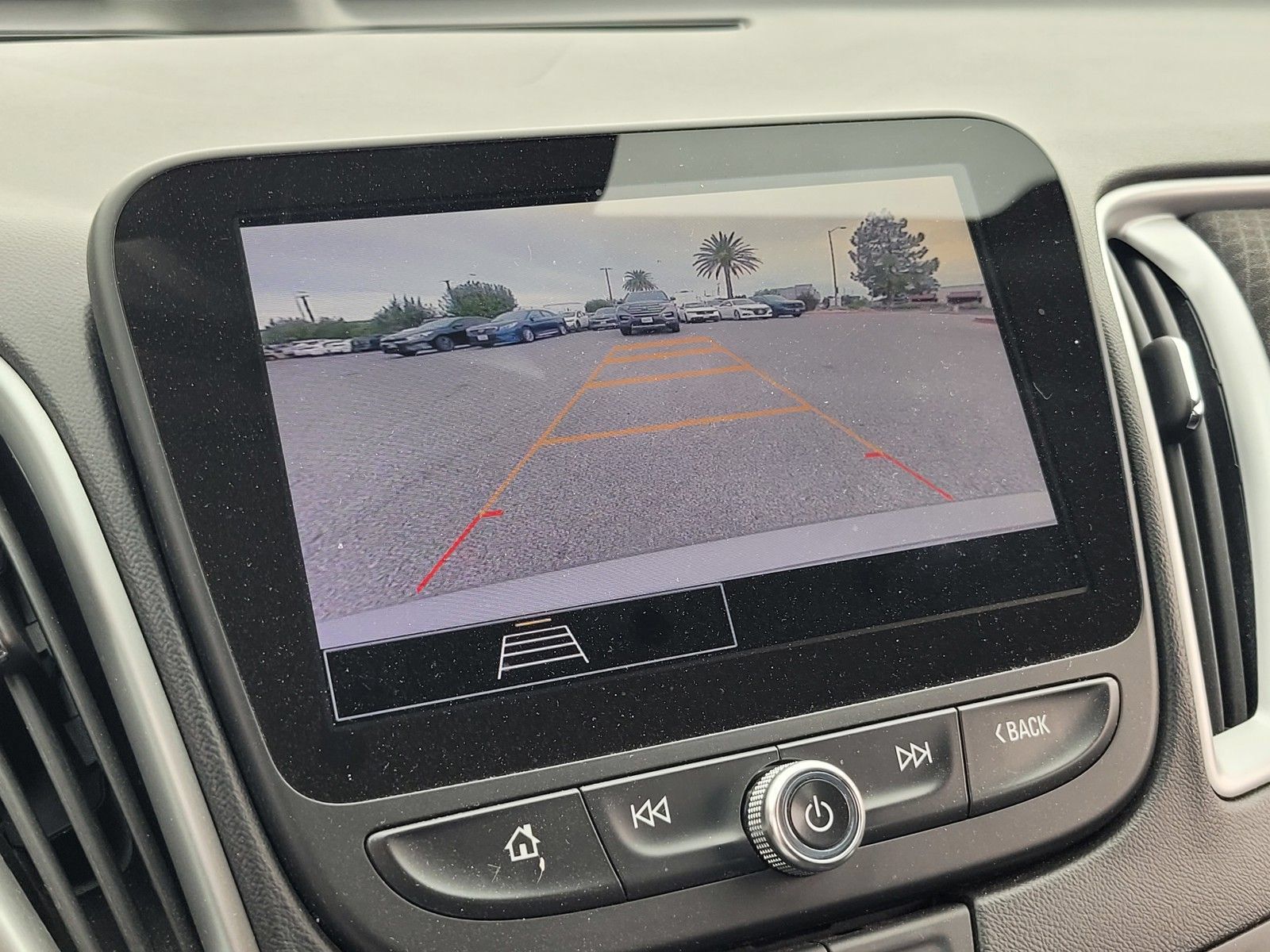 Used 2023 Chevrolet Malibu LT FWD image 24