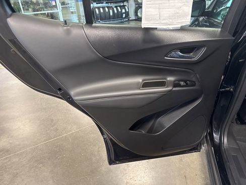 Used 2023 Chevrolet Equinox Premier image 26