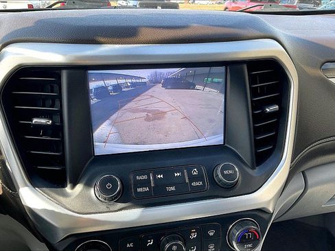 Used 2019 GMC Acadia SLT AWD/4WD image 14