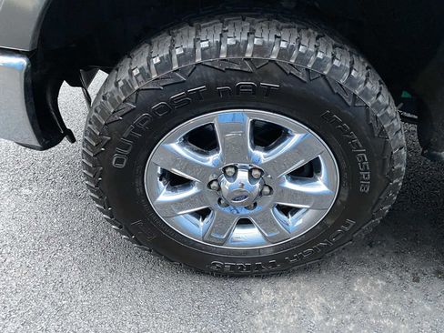 Used 2013 Ford F150 XLT w/ Luxury Equipment Group image 38