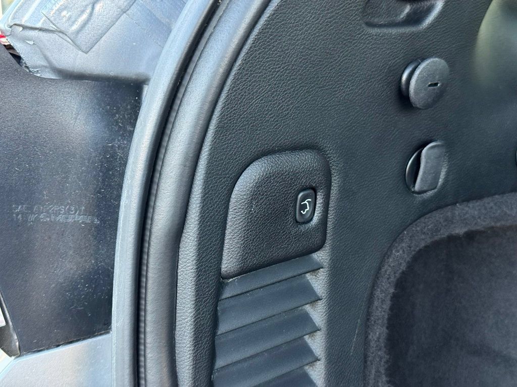 Used 2018 Jeep Grand Cherokee Altitude AWD/4WD image 38