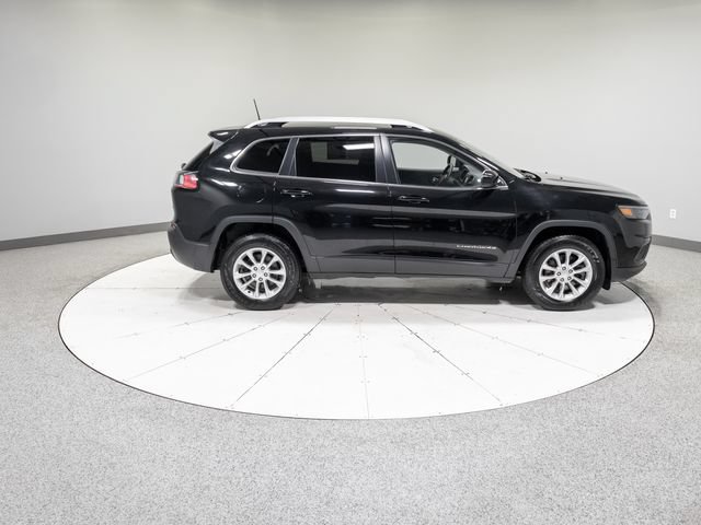 Used 2019 Jeep Cherokee Latitude w/ Popular Appearance Group AWD/4WD image 4