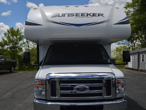 Used 2019 Ford E-450 and Econoline 450 Super Duty w/ Motorhome Prep Package RWD image 4