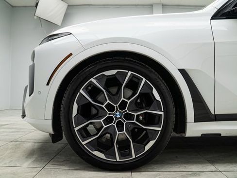 Used 2026 BMW X7 M60i image 35