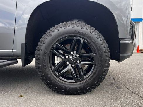 Used 2020 Chevrolet Silverado 1500 Custom Trail Boss w/ Custom Convenience Package image 3