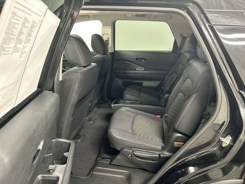 Used 2023 Nissan Pathfinder SV w/ SV Premium Package AWD/4WD image 20