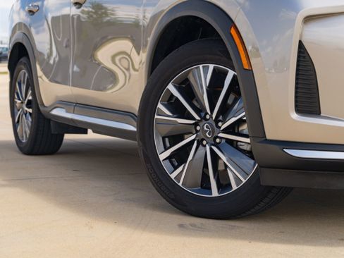 Certified 2026 INFINITI QX60 Luxe w/ Cargo Package FWD image 2