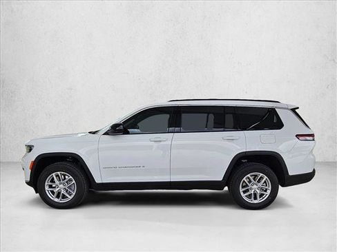 New 2026 Jeep Grand Cherokee L Laredo RWD image 5