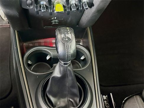 Used 2019 MINI Cooper Countryman SE w/ Signature Upholstery Package image 17