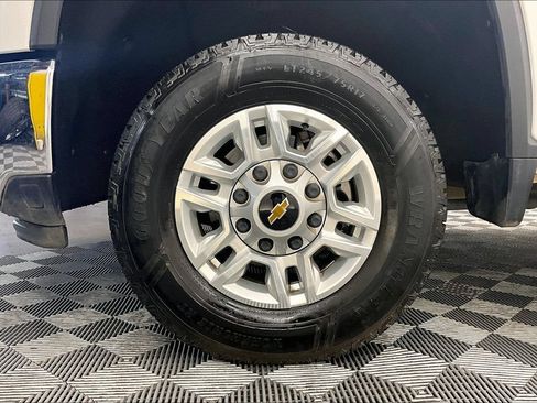 Used 2024 Chevrolet Silverado 2500 LT AWD/4WD image 8