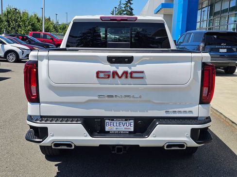 Used 2023 GMC Sierra 1500 Denali AWD/4WD image 4