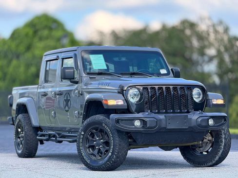 Used 2021 Jeep Gladiator Sport AWD/4WD image 4