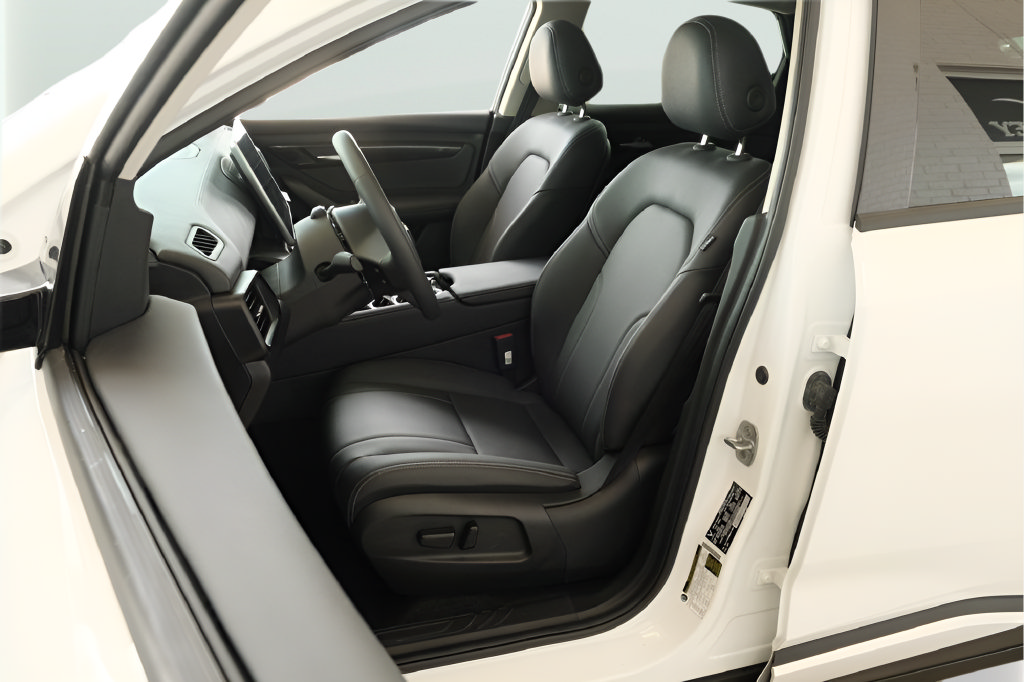 New 2025 VinFast VF 8 Eco AWD/4WD image 11