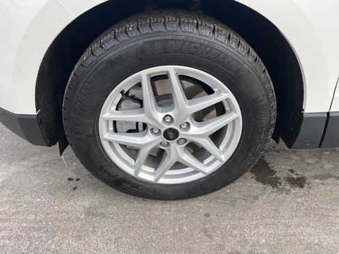 Used 2023 Ford Edge SEL image 9