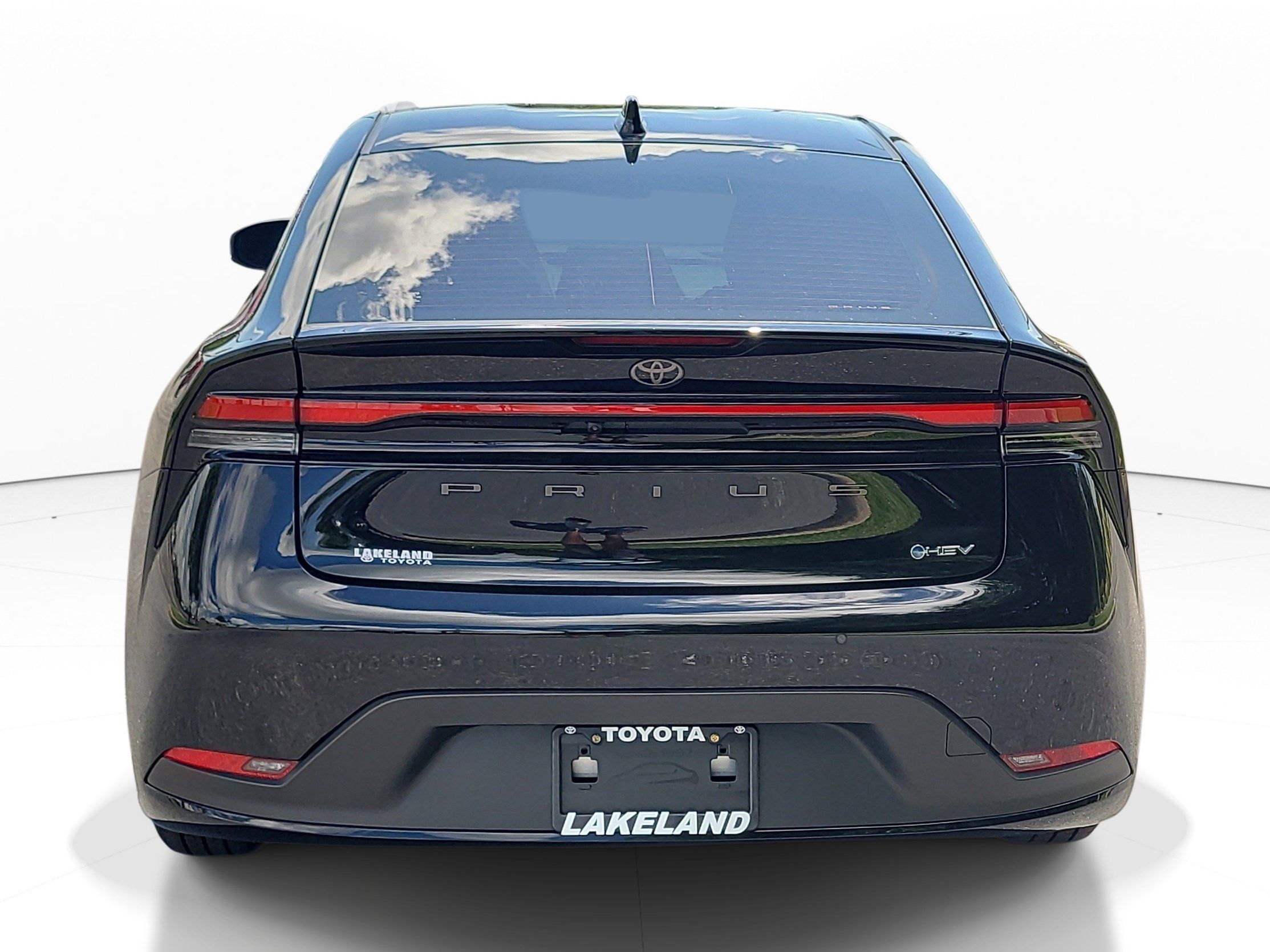 Used 2026 Toyota Prius LE FWD image 6